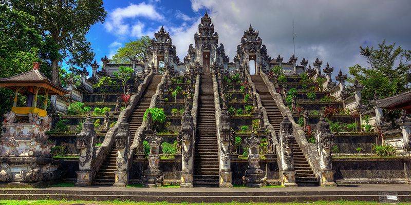 Храмы Бали. Pura Luhur Lempuyang в Карангасеме