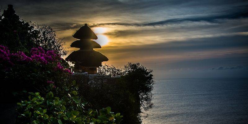 Храмы Бали. Pura Luhur Uluwatu на Буките